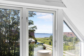 Summerhouse With Both Island Charm And Sea View in Holbæk